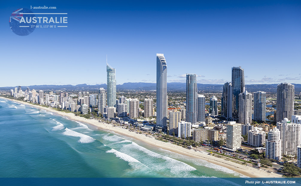 Vue aérienne de Surfers Paradise sur la Gold Coast dans le Queensland en Australie